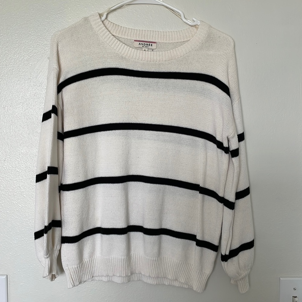 Striped white and black sweater!